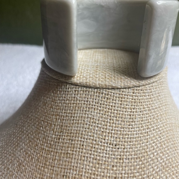 NWOT Neiman Marcus CUSP Gray Cuff Bracelet With Large Rhinestone - Picture 7 of 8